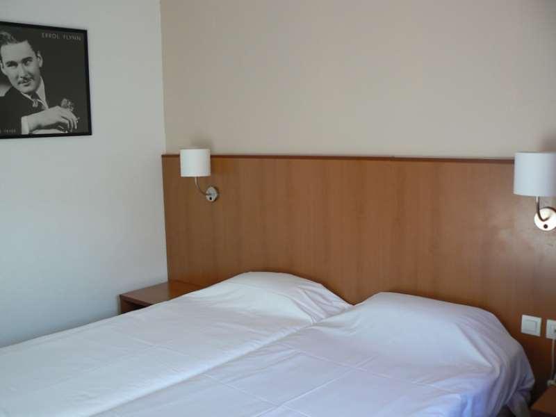 Brit Hotel Confort Rouen Centre Ruang foto